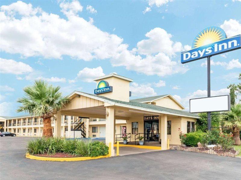 Days Inn By Wyndham Snyder Exterior photo