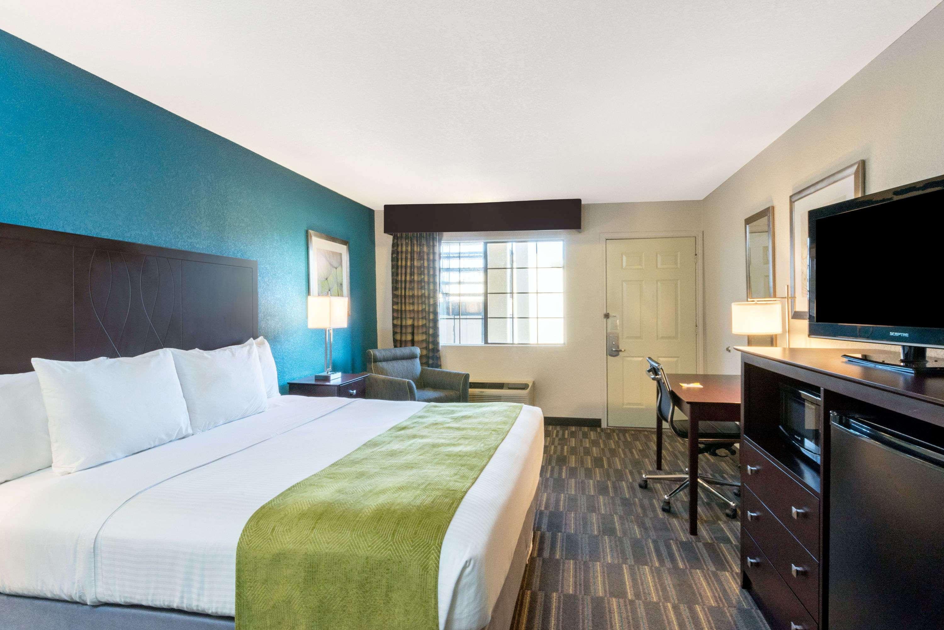 Days Inn By Wyndham Snyder Exterior photo